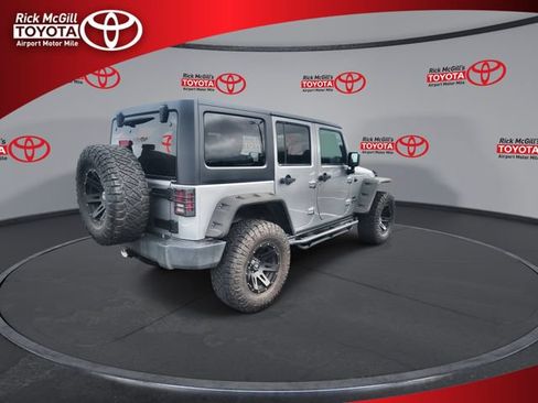 Used 2017 Jeep Wrangler Unlimited Sport w/ Quick Order Package 24S AWD/4WD image 8