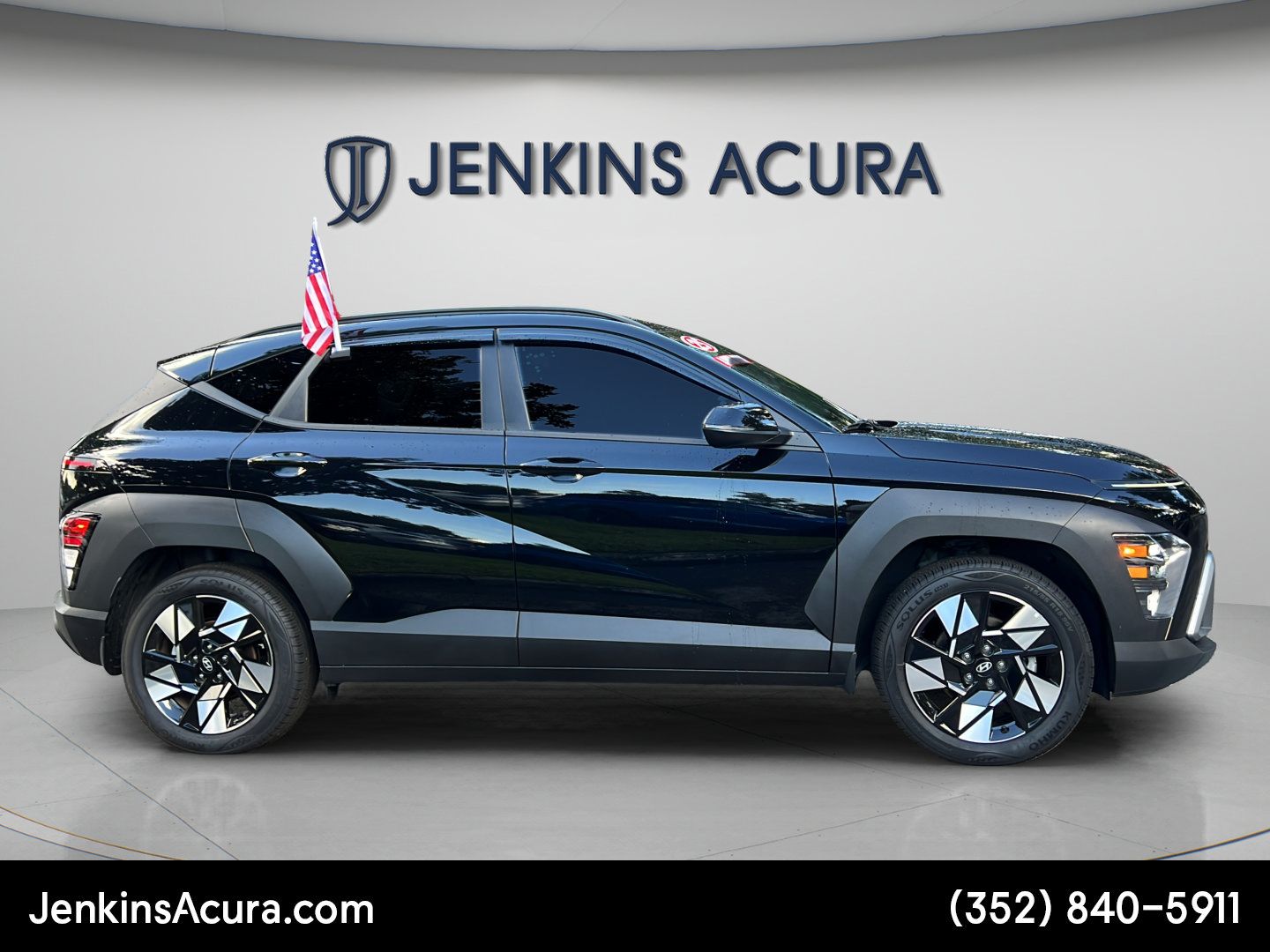 Used 2025 Hyundai Kona SEL FWD image 2
