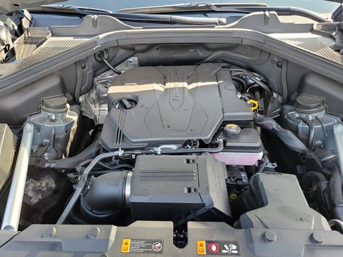 Certified 2025 Genesis GV80 2.5T Standard image 24