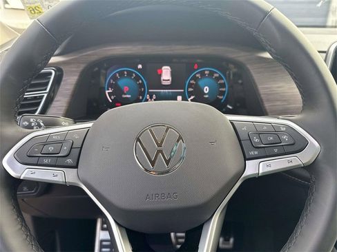 New 2026 Volkswagen Atlas SEL Premium R-Line AWD/4WD image 17