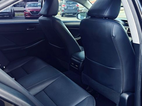 Used 2015 Lexus IS 250 RWD image 36