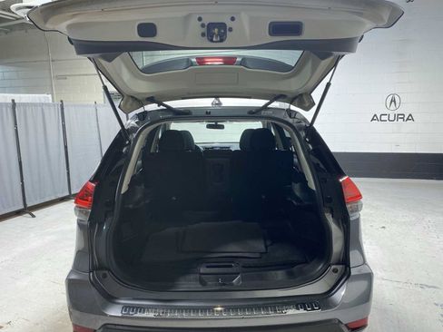Used 2017 Nissan Rogue SV AWD/4WD image 19