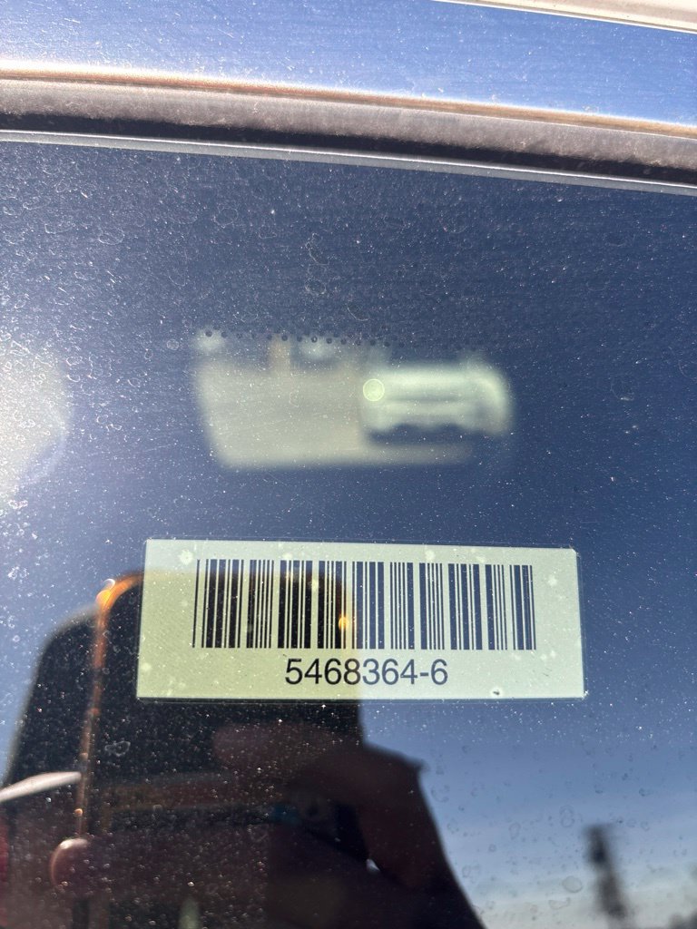 Used 2024 Chrysler Pacifica Touring-L FWD image 6