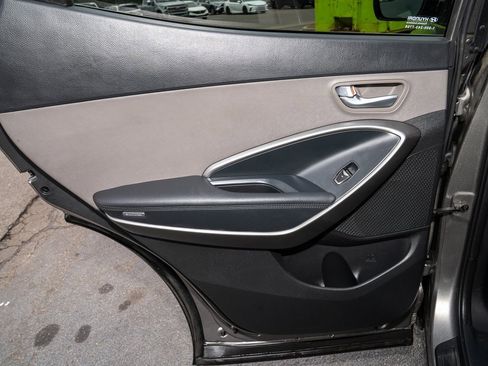 Used 2018 Hyundai Santa Fe Sport image 8