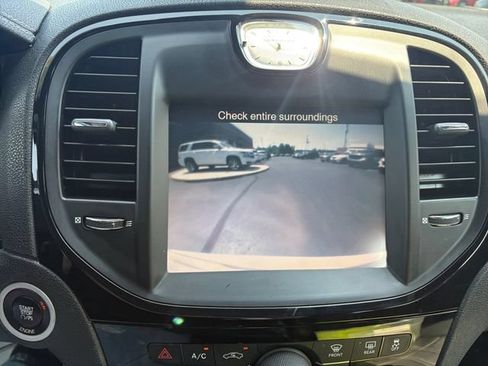 Used 2014 Chrysler 300 S RWD image 27