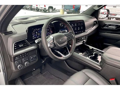 Used 2025 Chevrolet Suburban RST w/ Comfort Package image 16