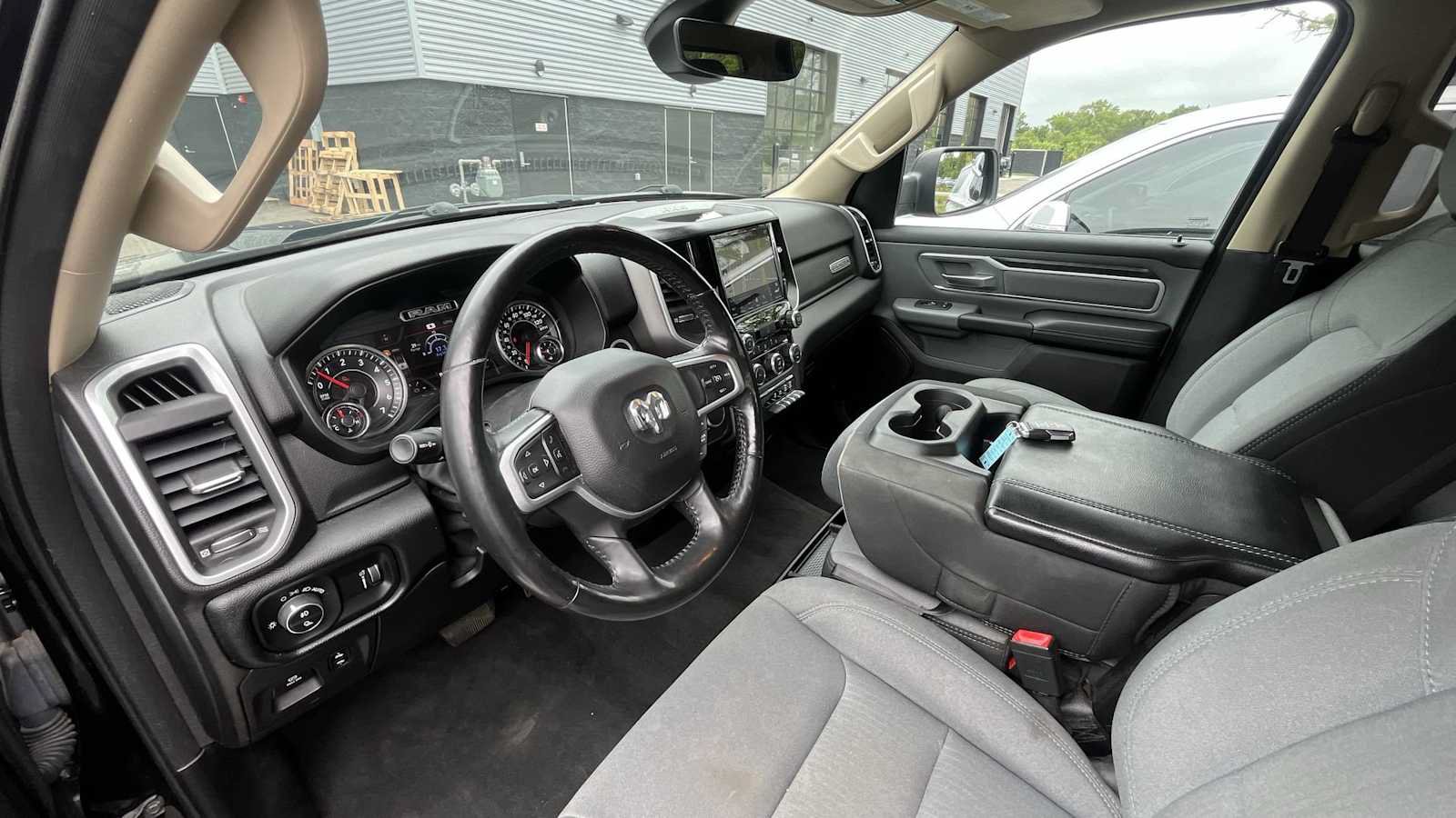 Used 2020 RAM 1500 Big Horn AWD/4WD image 13