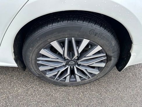 Used 2023 Nissan Altima 2.5 SV image 8