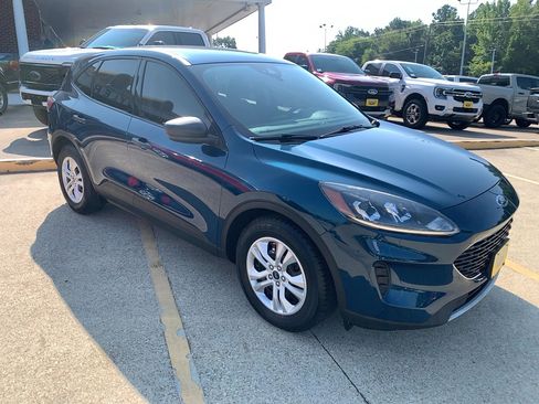 Used 2020 Ford Escape S image 2