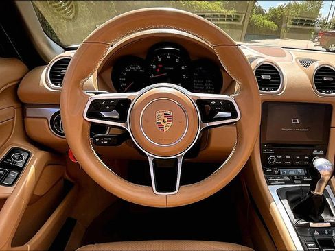 Used 2017 Porsche 718 Boxster RWD image 7
