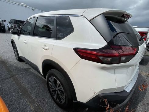 Used 2023 Nissan Rogue SV FWD image 5