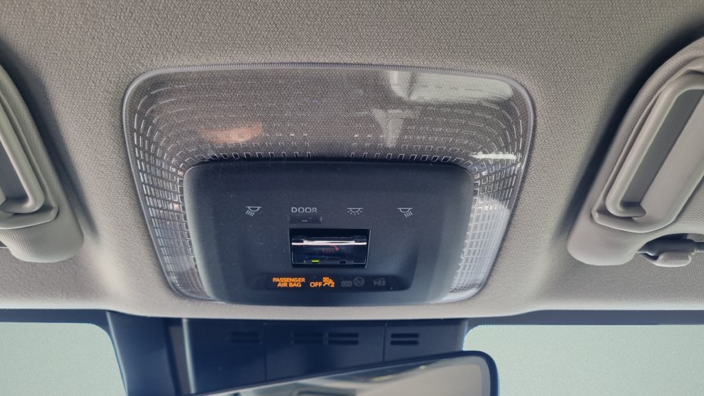 New 2027 Toyota Prius XLE FWD image 17