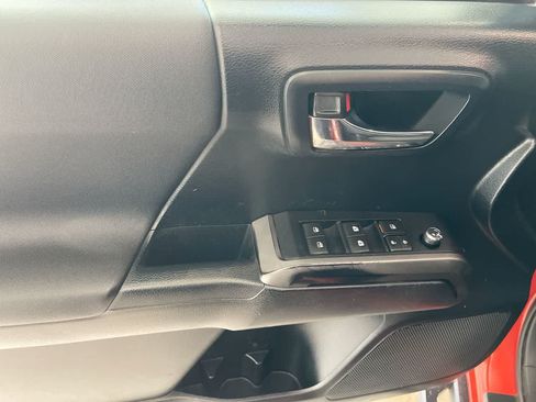 Used 2016 Toyota Tacoma TRD Off-Road w/ Towing Package AWD/4WD image 13