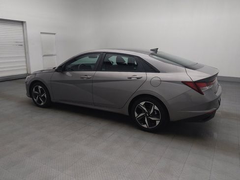 Used 2023 Hyundai Elantra SEL w/ Convenience Package FWD image 3