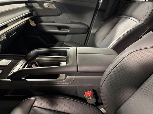 New 2027 Kia Telluride S w/ Towing Package AWD/4WD image 21