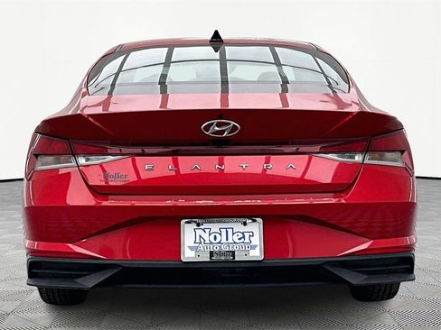 Used 2023 Hyundai Elantra SEL image 4