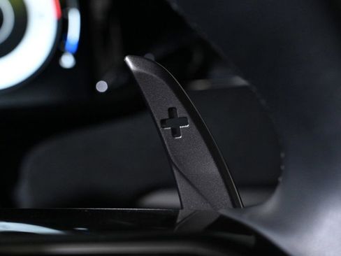 Used 2025 Aston Martin V8 Vantage Coupe image 22