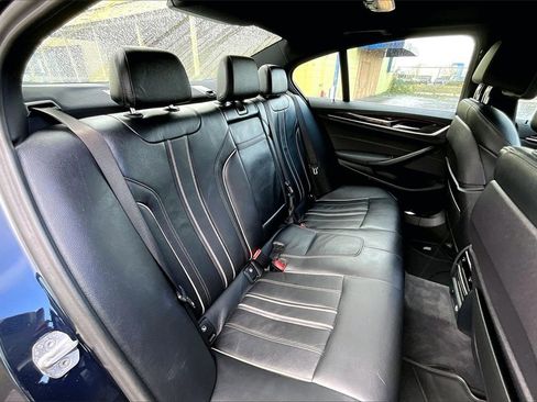 Used 2018 BMW 530i xDrive image 21