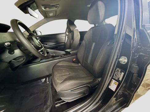 Used 2024 Hyundai Elantra SEL FWD image 22