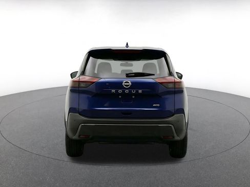 Used 2025 Nissan Rogue SV FWD image 8