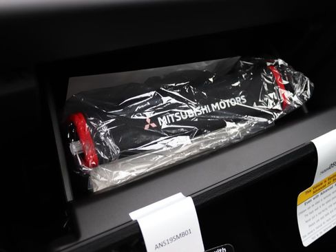 New 2026 Mitsubishi Outlander ES image 37