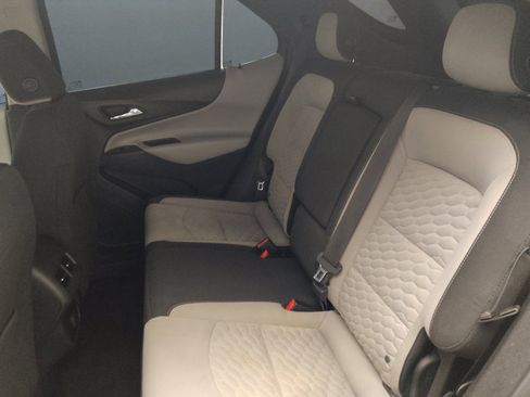 Used 2018 Chevrolet Equinox LS image 18