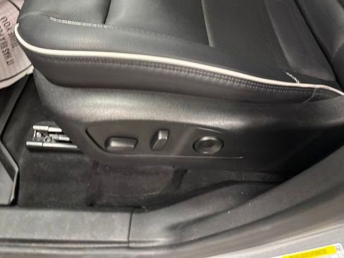 Used 2024 GMC Acadia Denali FWD image 18