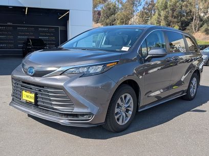 Used 2024 Toyota Sienna LE