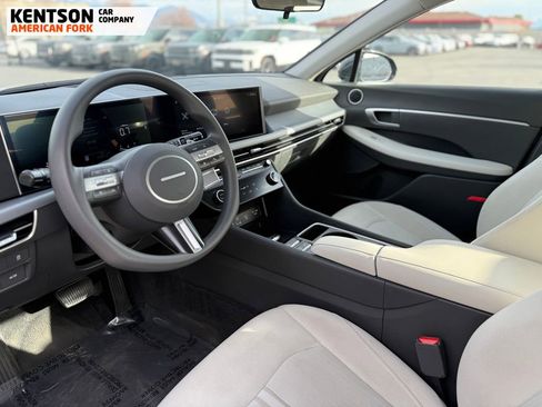 Used 2025 Hyundai Sonata SEL FWD image 34