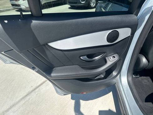 Used 2022 Mercedes-Benz GLC 300 image 29