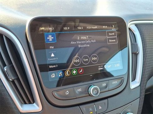 Used 2024 Chevrolet Malibu LT image 17