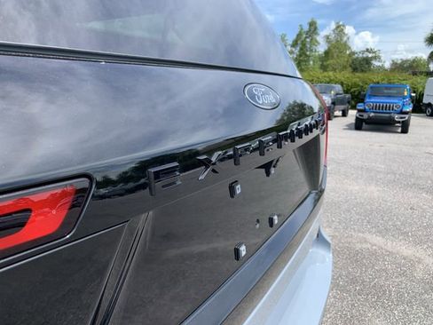 New 2025 Ford Expedition Max Platinum w/ Stealth Performance Package image 11