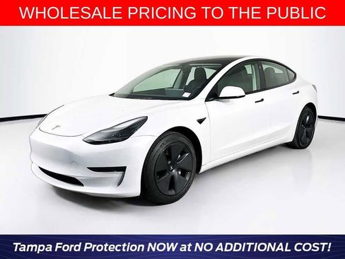 Used 2023 Tesla Model 3 Standard Range RWD image 1