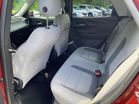 Used 2025 Chevrolet TrailBlazer LT AWD/4WD image 30