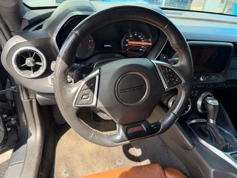 Used 2016 Chevrolet Camaro SS RWD image 9