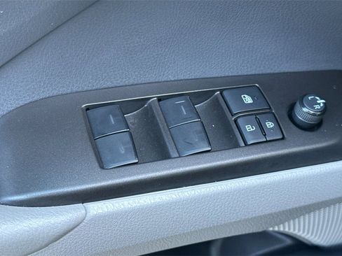 Used 2022 Toyota Camry LE image 15