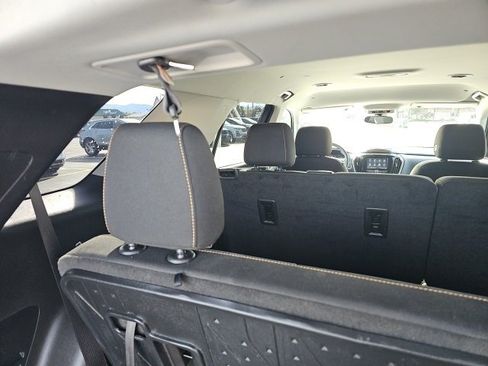 Used 2021 Chevrolet Traverse LS image 14