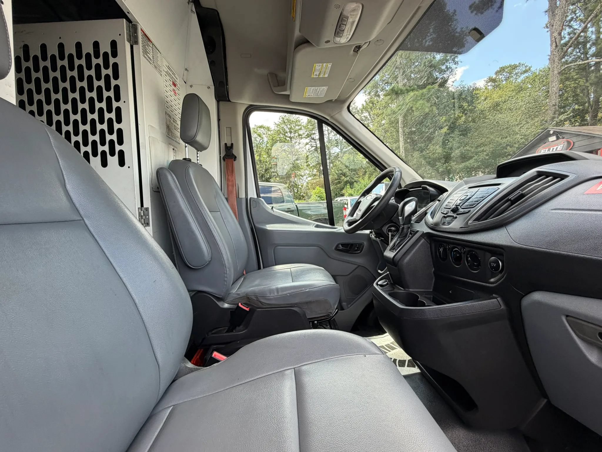 Used 2019 Ford Transit 150 148 Medium Roof RWD image 18