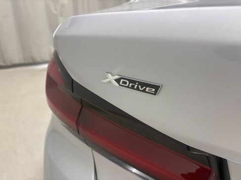 Used 2021 BMW 530i xDrive w/ Convenience Package AWD/4WD image 18