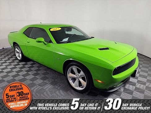 Used 2017 Dodge Challenger R/T w/ Driver Convenience Group image 1