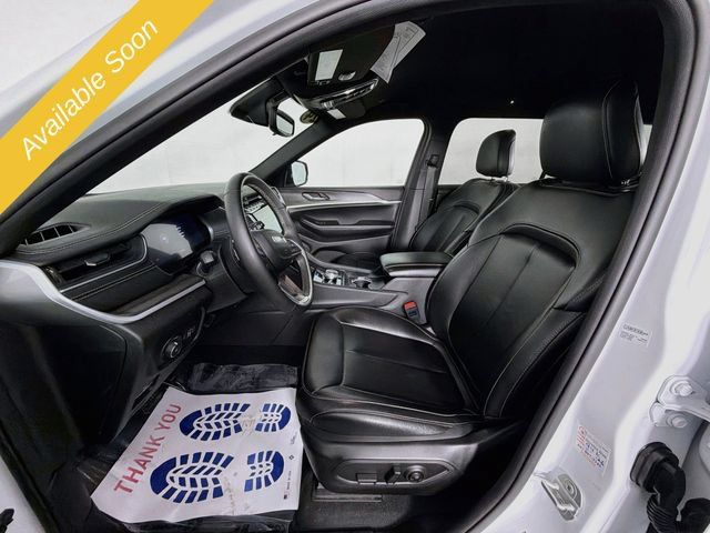 Used 2024 Jeep Grand Cherokee L Limited AWD/4WD image 21