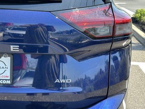 Certified 2025 Nissan Rogue SV AWD/4WD image 27