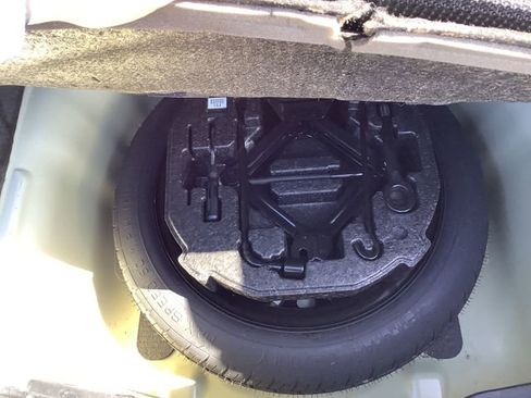 Used 2019 Kia Cadenza Technology image 31