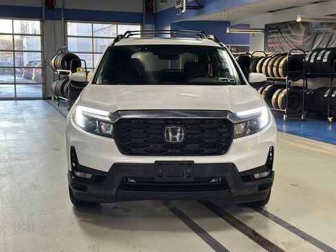 Used 2023 Honda Passport EX-L image 2