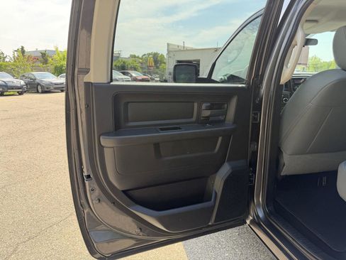 Used 2015 RAM 1500 Express AWD/4WD image 18