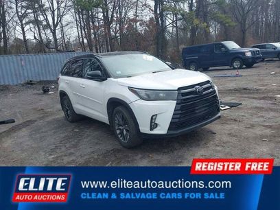 Used 2017 Toyota Highlander LE w/ Protection Package #3