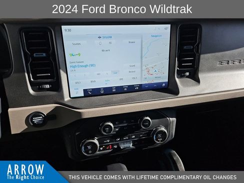 Used 2024 Ford Bronco Wildtrak image 25