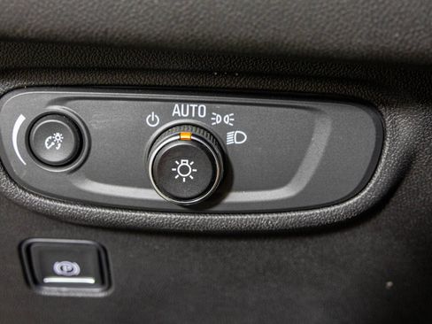 Used 2023 GMC Terrain SLE w/ Driver Convenience Package FWD image 36