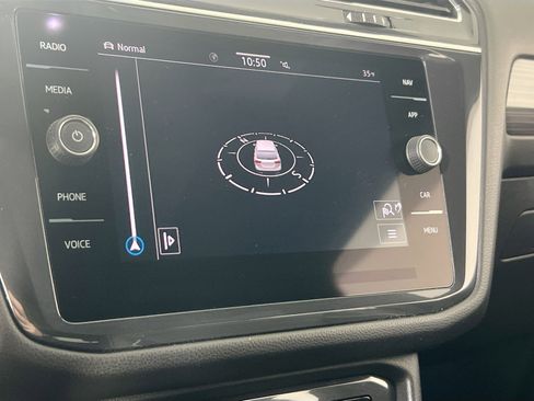 Used 2022 Volkswagen Tiguan SEL R-Line image 13