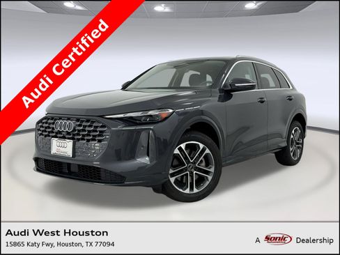 Certified 2025 Audi Q5 Premium w/ Convenience Package AWD/4WD image 1